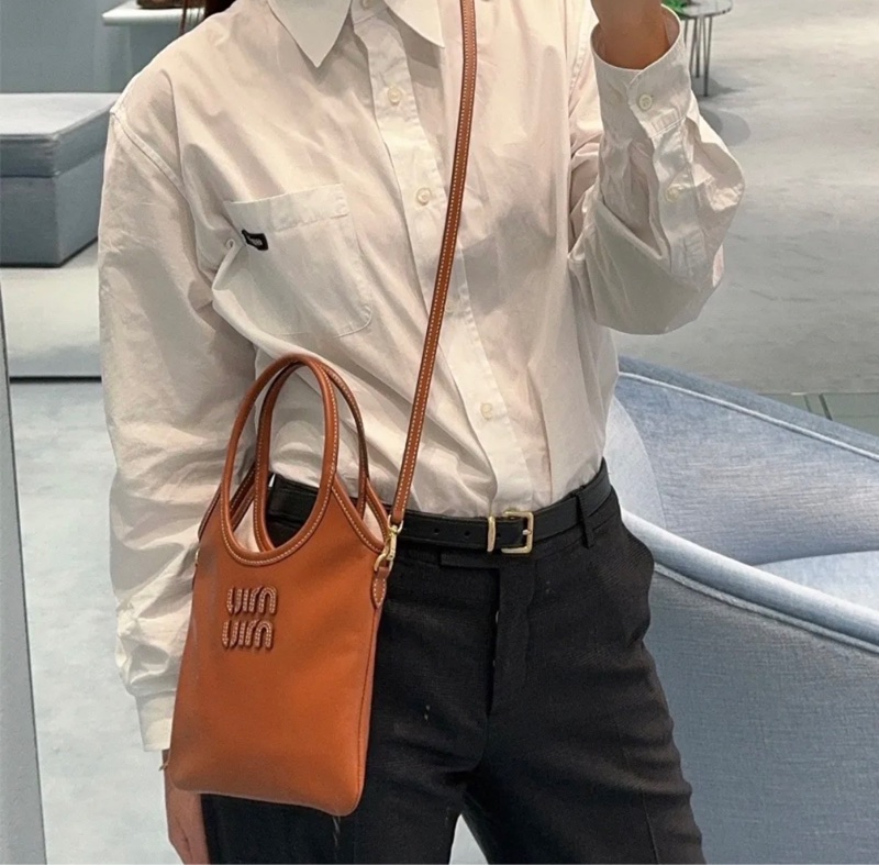 《全新》Miu Miu 迷你 IVY 小牛皮手提/斜背包-1