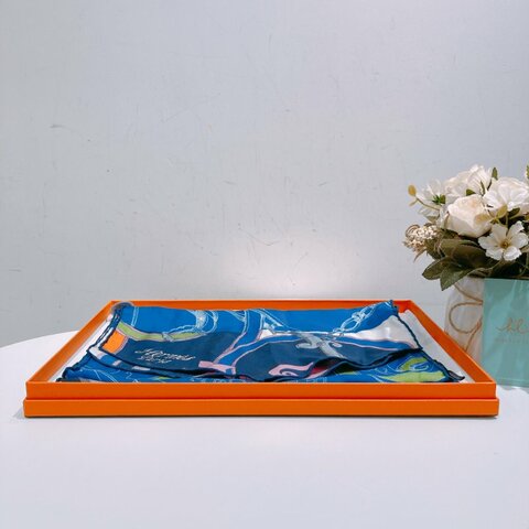 TW4772  Hermes 愛馬仕 maxi twilly 絲巾L'instruction du Roy Bayadere Silk Muffler Blue X Multi Colour