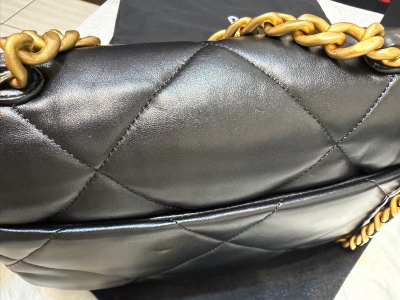 香奈兒19口蓋包/經典黑金 日本🇯🇵機場購證-24