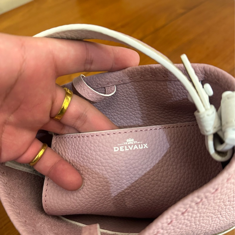 DELVAUX 暗粉皮革白邊手提水桶包 超美-12