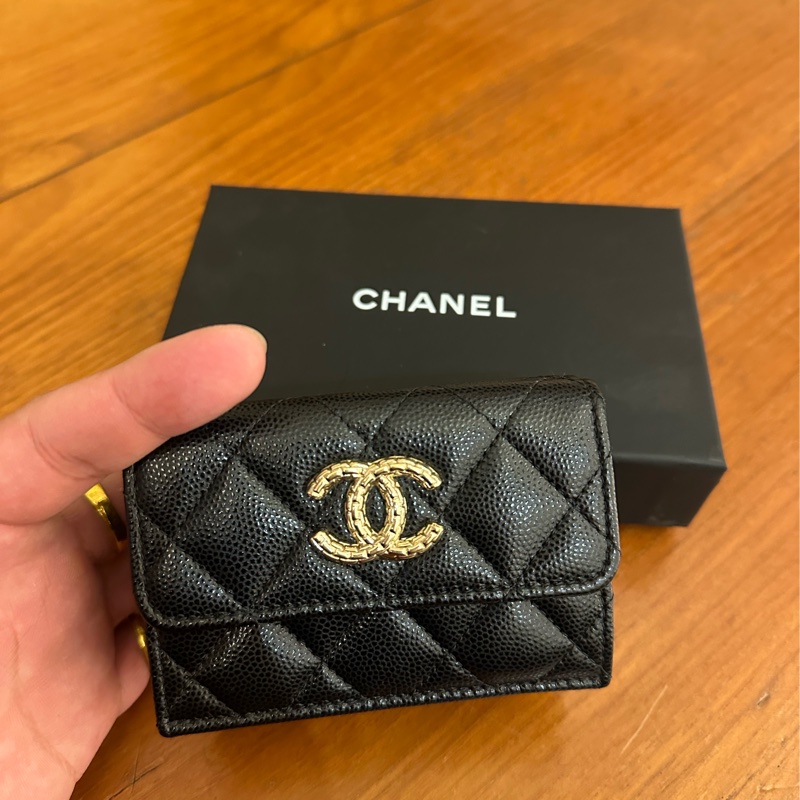 CHANEL 黑荔枝蛇鏈雙C雙面釦三折短夾-1