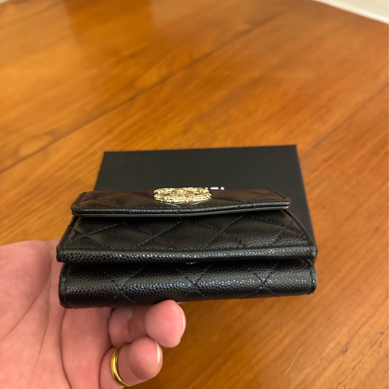 CHANEL 黑荔枝蛇鏈雙C雙面釦三折短夾-4