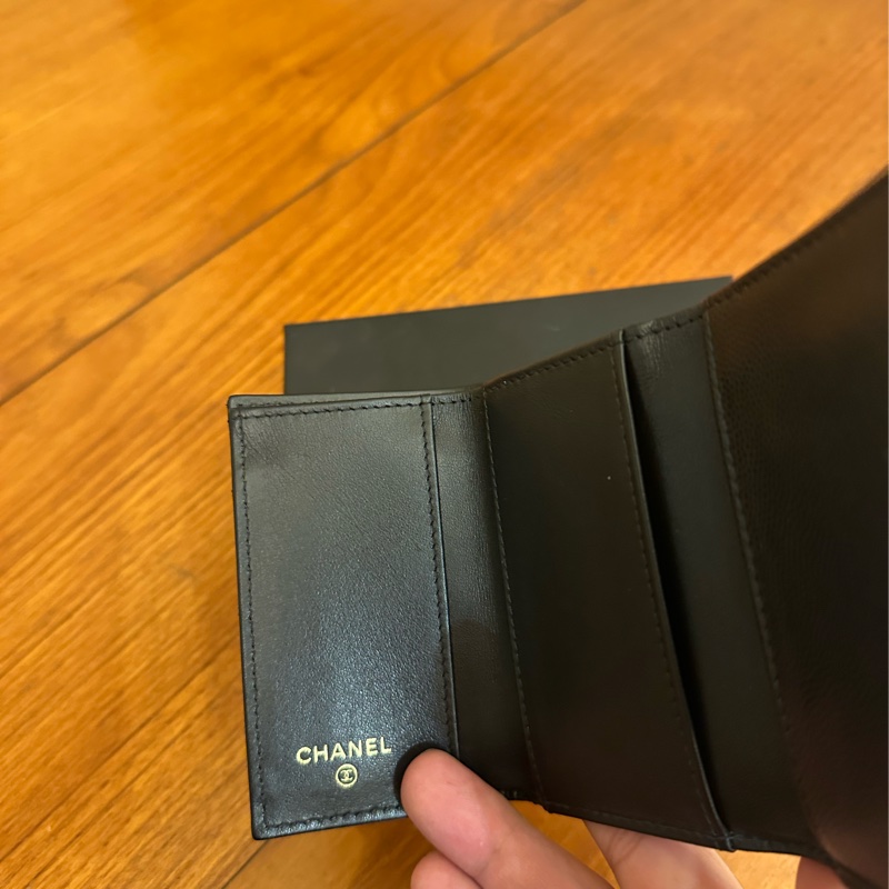 CHANEL 黑荔枝蛇鏈雙C雙面釦三折短夾-9