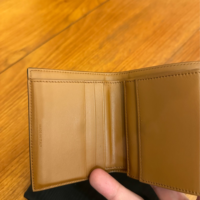 CELINE 凱旋門PVC經典釦式三折短夾-9