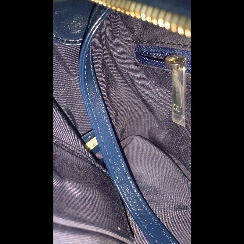 Chanel 藍白亮片秀款小號流浪斜背包-16