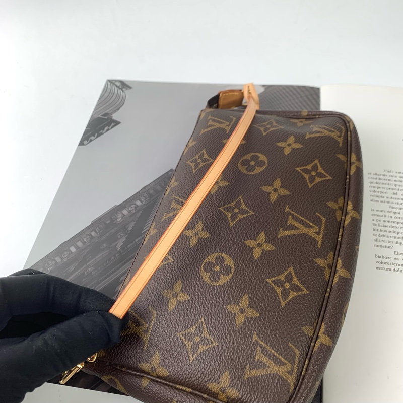 LV大麻將包 包況很水 甜甜價💰-5