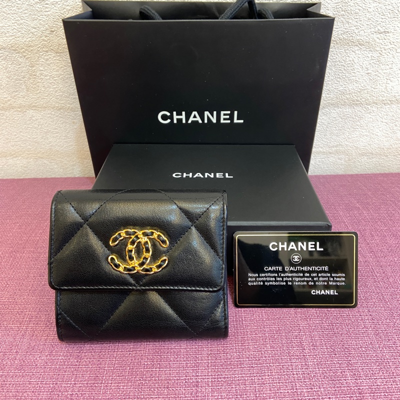 Chanel AP1064黑金羊皮19三折短夾-5