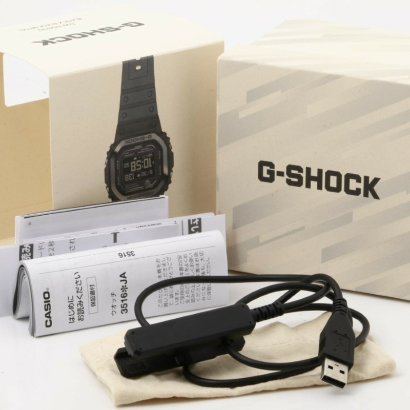 Casio G-SHOCK GSQUAD 5600 系列 DWH56001JR 黑色樹脂男士數位手錶-6