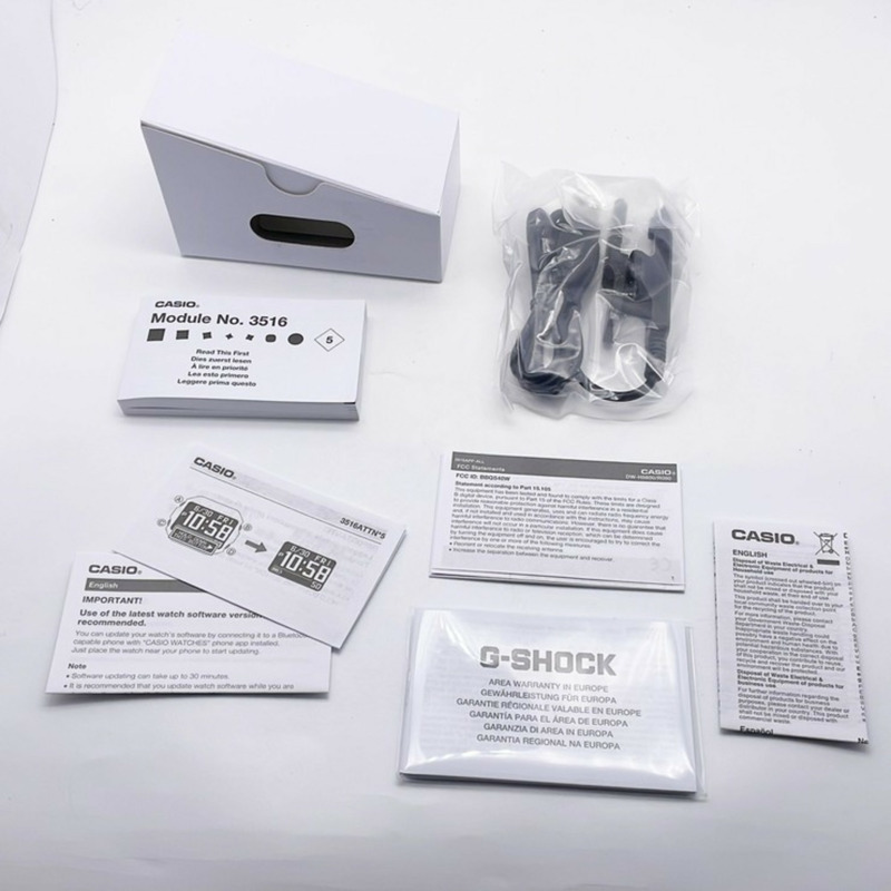 卡西歐 G-SHOCK GSQUAD 5600 系列 DWH56007JR 黑/白樹脂男士數位手錶-3