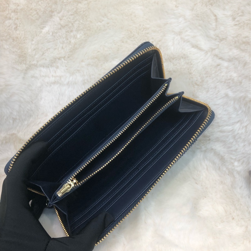 Burberry Blue Label 格仔拼藍色拉鍊長銀包 XB516-7