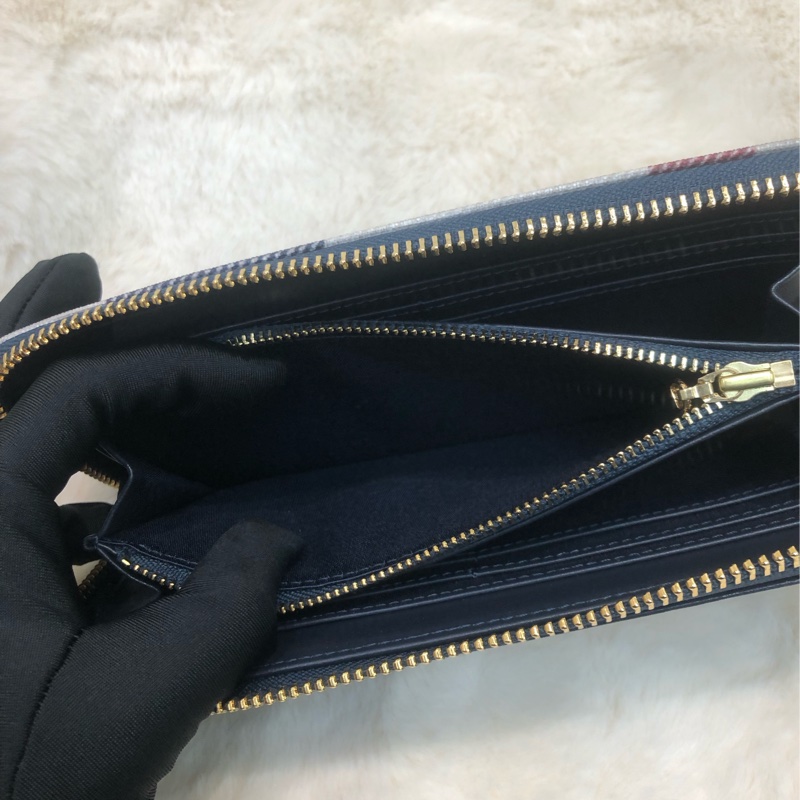 Burberry Blue Label 格仔拼藍色拉鍊長銀包 XB516-8