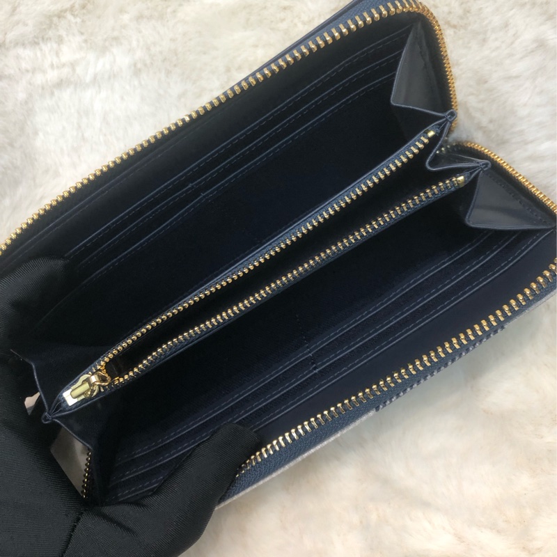 Burberry Blue Label 格仔拼藍色拉鍊長銀包 XB516-9