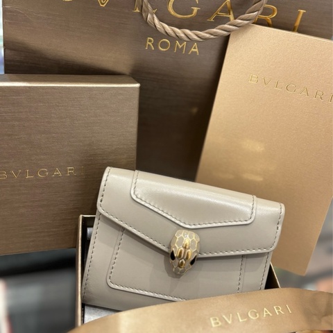 【✨大全配 專櫃購入$24600🇹🇼】  Bvlgari Serpenti Forever 系列 三折短夾
