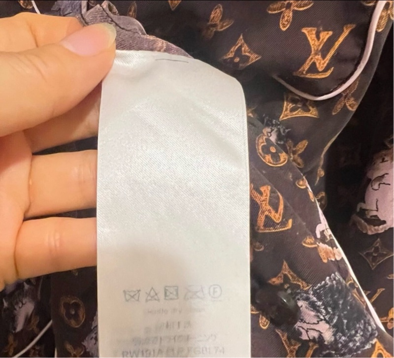 Lv真絲套裝34碼-3