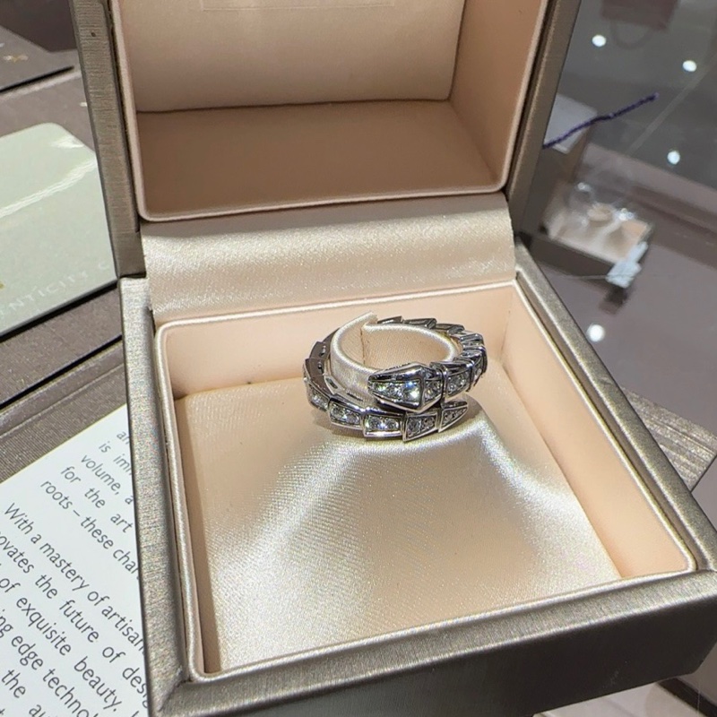 Bvlgari宝格丽 Serpenti viper系列白金满钻蛇戒-1