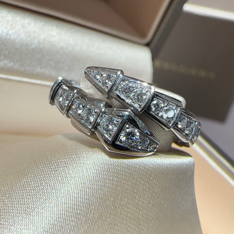 Bvlgari宝格丽 Serpenti viper系列白金满钻蛇戒-6