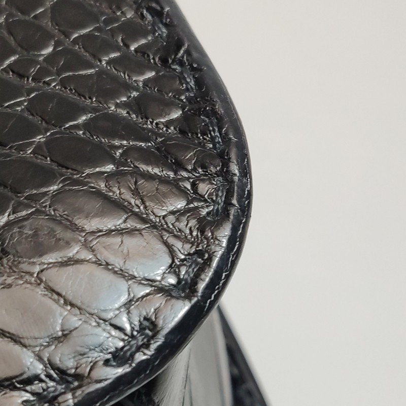 Gucci鱷魚皮純色壓紋字母ogo金屬扣手提包-15