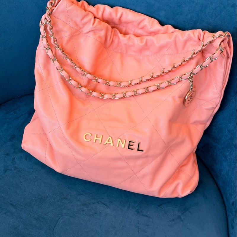 Chanel✨22bag 蜜桃粉粉橘色荔枝皮小號 購物包垃圾袋-8