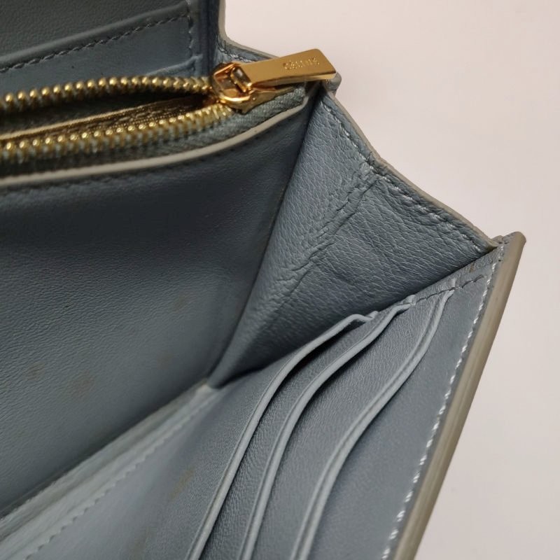 Celine牛皮純色字母Logo翻蓋錢包-20