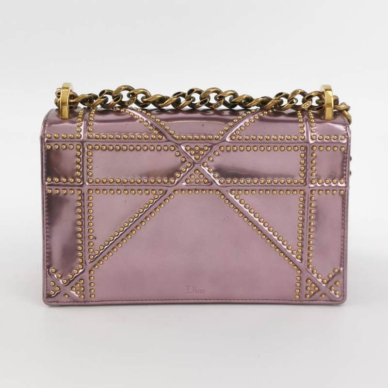 Dior Diorama盾牌包小號牛皮鉚釘盾形紋章搭扣單肩包-4
