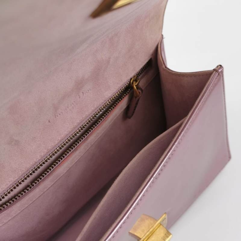 Dior Diorama盾牌包小號牛皮鉚釘盾形紋章搭扣單肩包-6