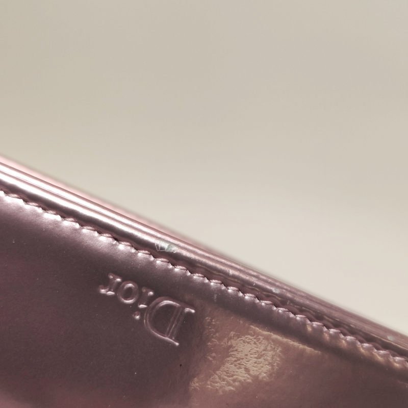 Dior Diorama盾牌包小號牛皮鉚釘盾形紋章搭扣單肩包-15