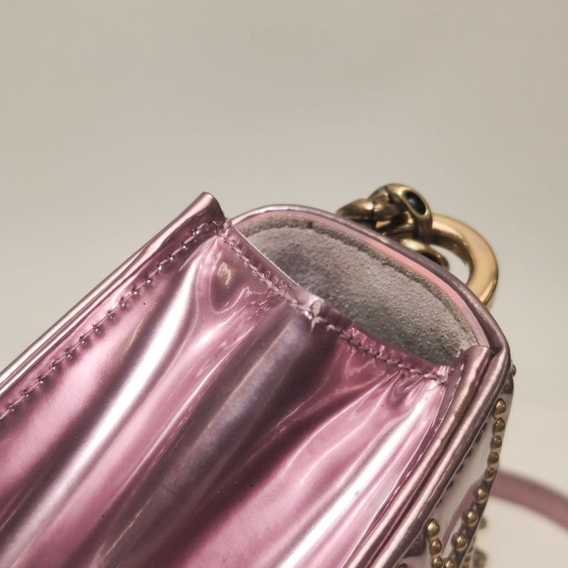 Dior Diorama盾牌包小號牛皮鉚釘盾形紋章搭扣單肩包-21