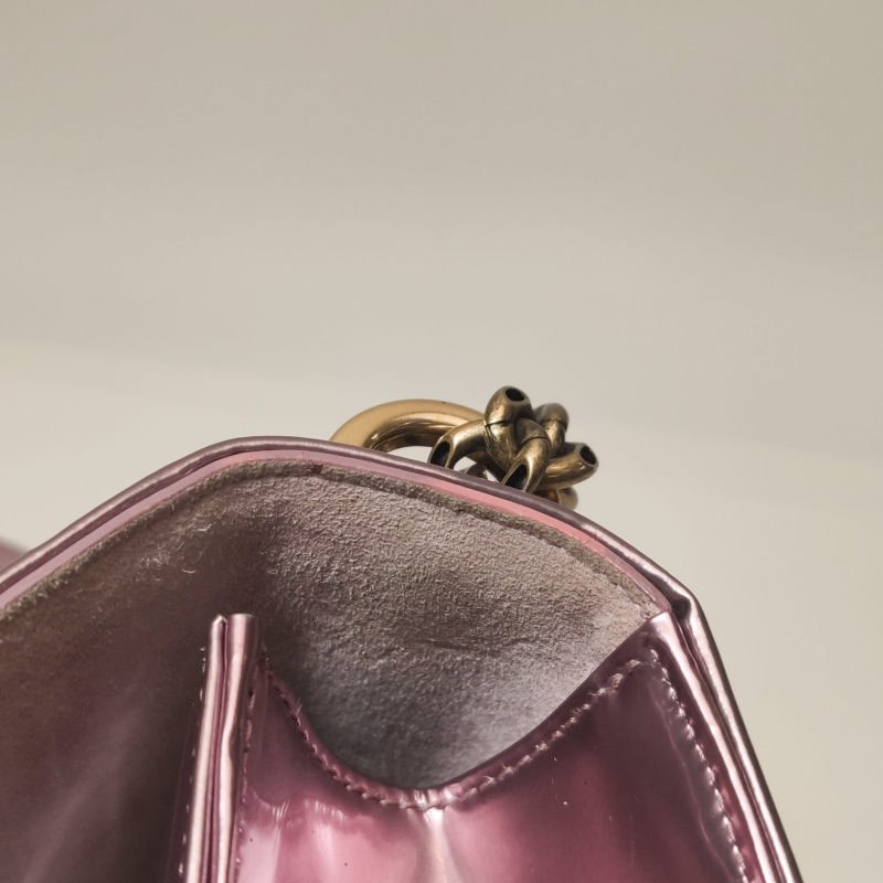 Dior Diorama盾牌包小號牛皮鉚釘盾形紋章搭扣單肩包-24