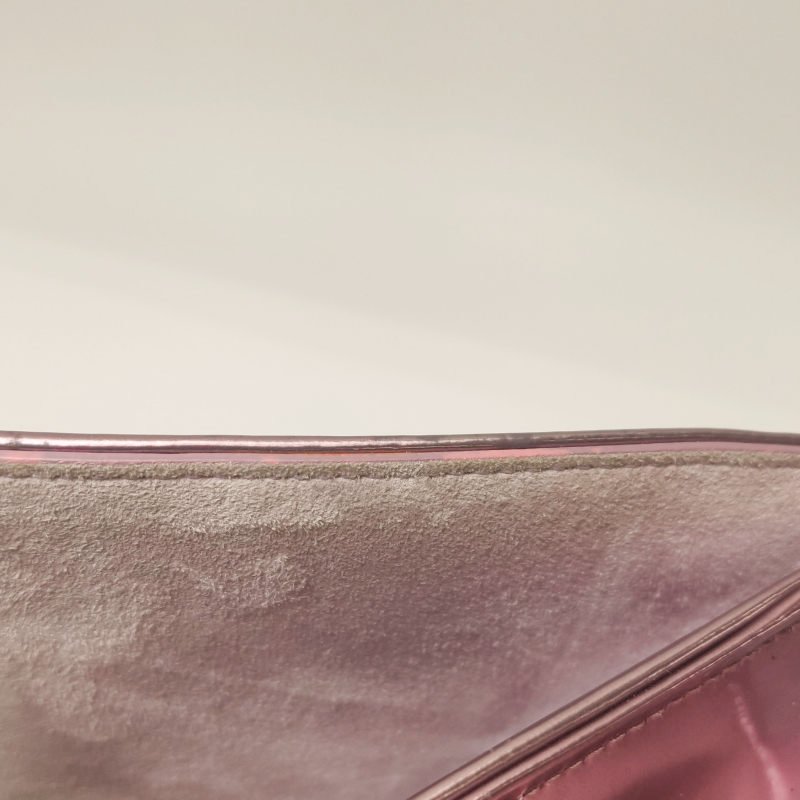 Dior Diorama盾牌包小號牛皮鉚釘盾形紋章搭扣單肩包-25