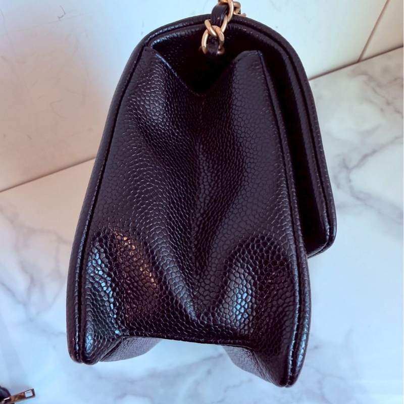 Chanel✨2024K復古金幣皮穿鏈條黑金荔枝皮金幣CF23 中號 晶片款-12