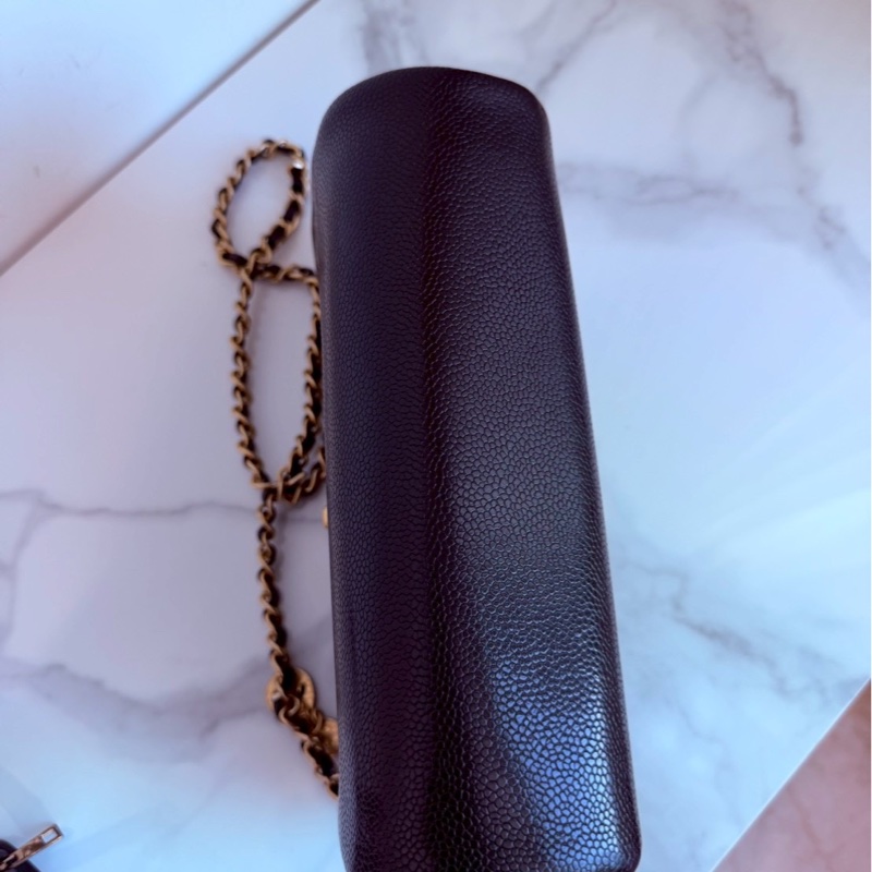 Chanel✨2024K復古金幣皮穿鏈條黑金荔枝皮金幣CF23 中號 晶片款-16