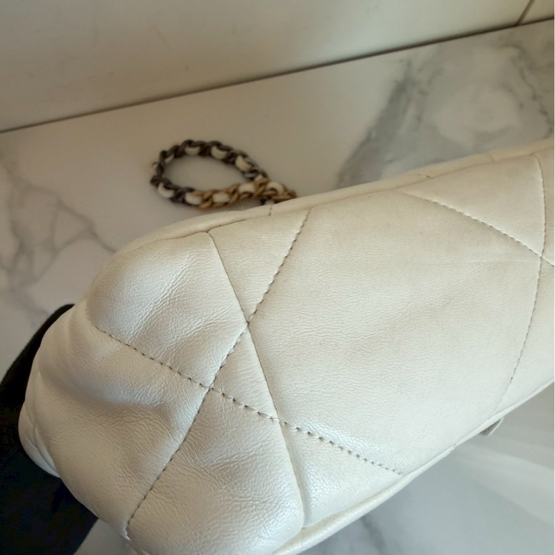 Chanel✨19bag 26公分 小號白色金釦鏈條包單肩包斜背包-17