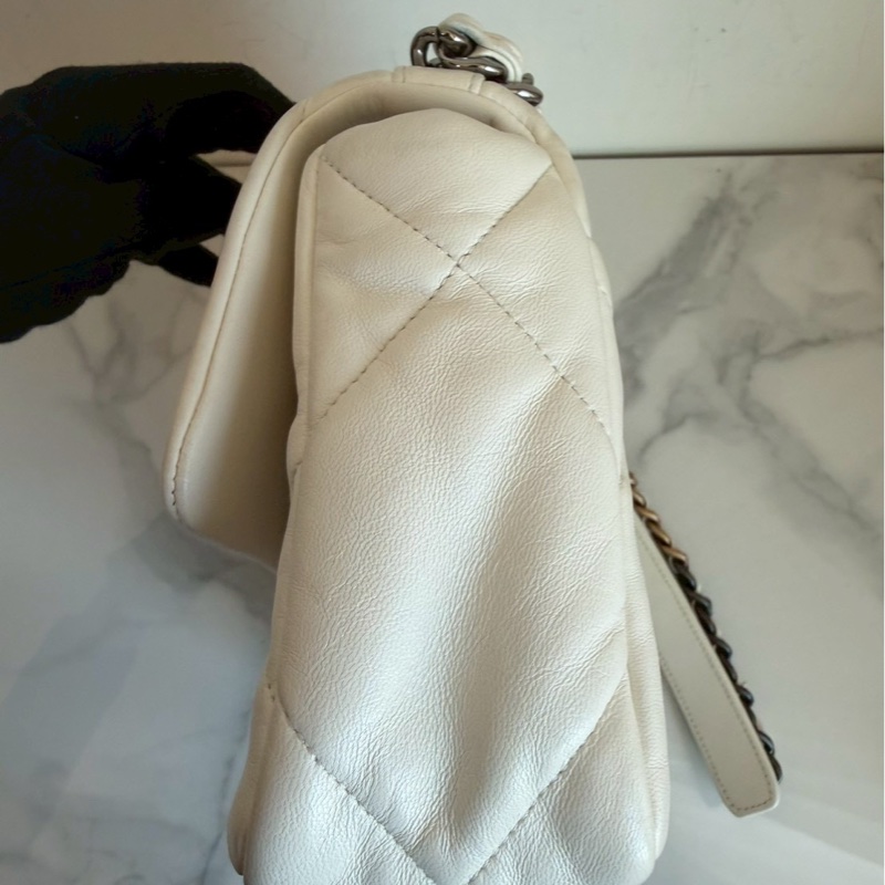 Chanel✨19bag 26公分 小號白色金釦鏈條包單肩包斜背包-18