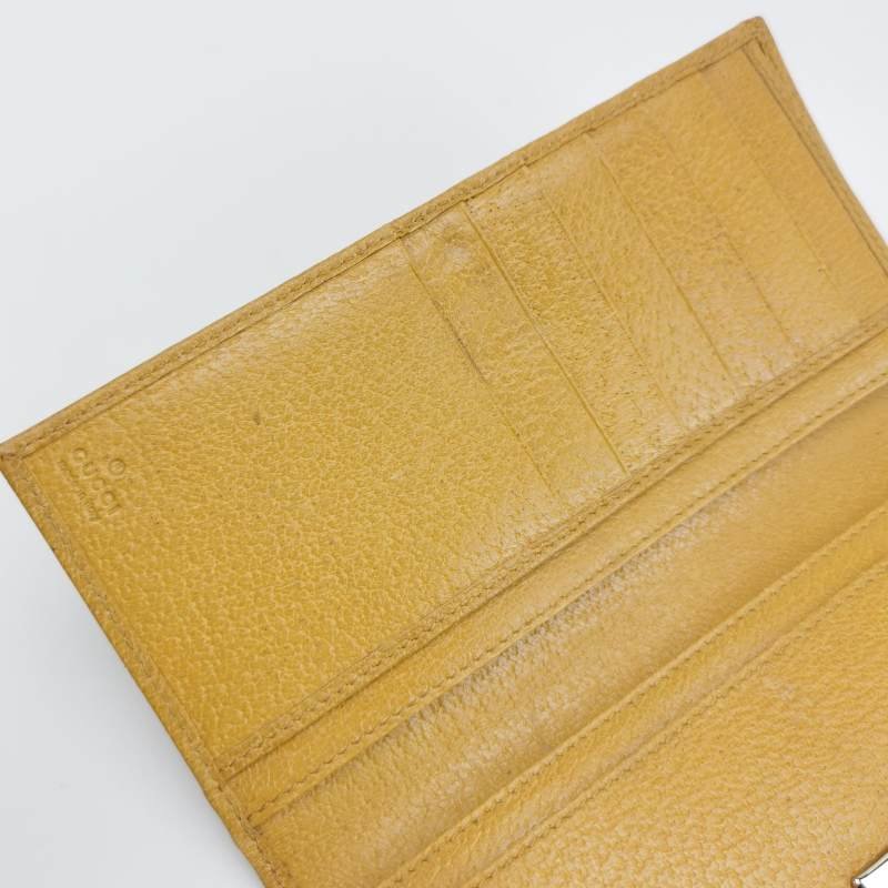 Gucci牛皮純色字母Logo錢包-9