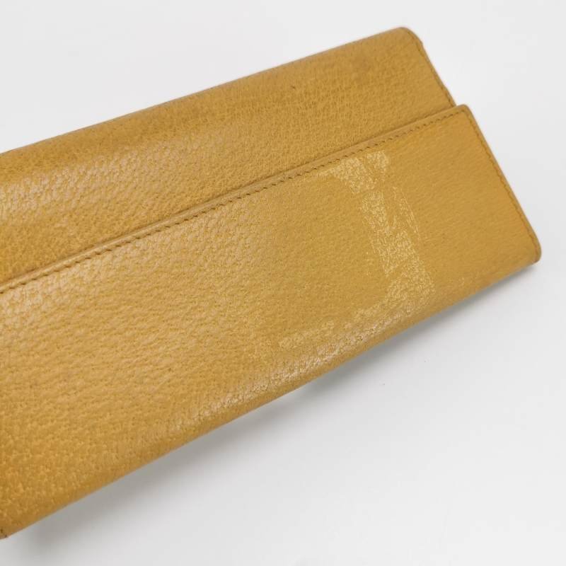 Gucci牛皮純色字母Logo錢包-11