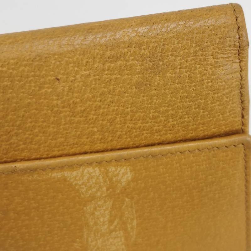 Gucci牛皮純色字母Logo錢包-12