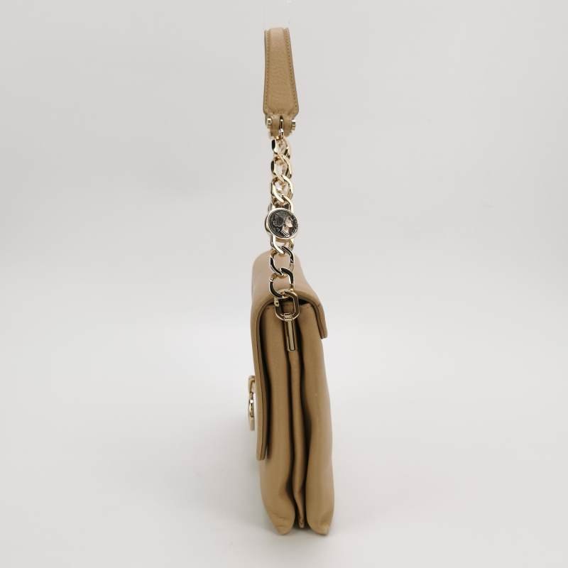 Bvlgari牛皮純色金屬扣單肩包-2