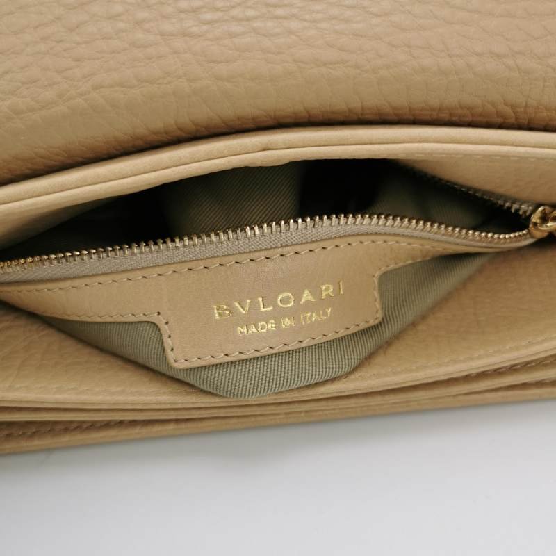 Bvlgari牛皮純色金屬扣單肩包-7