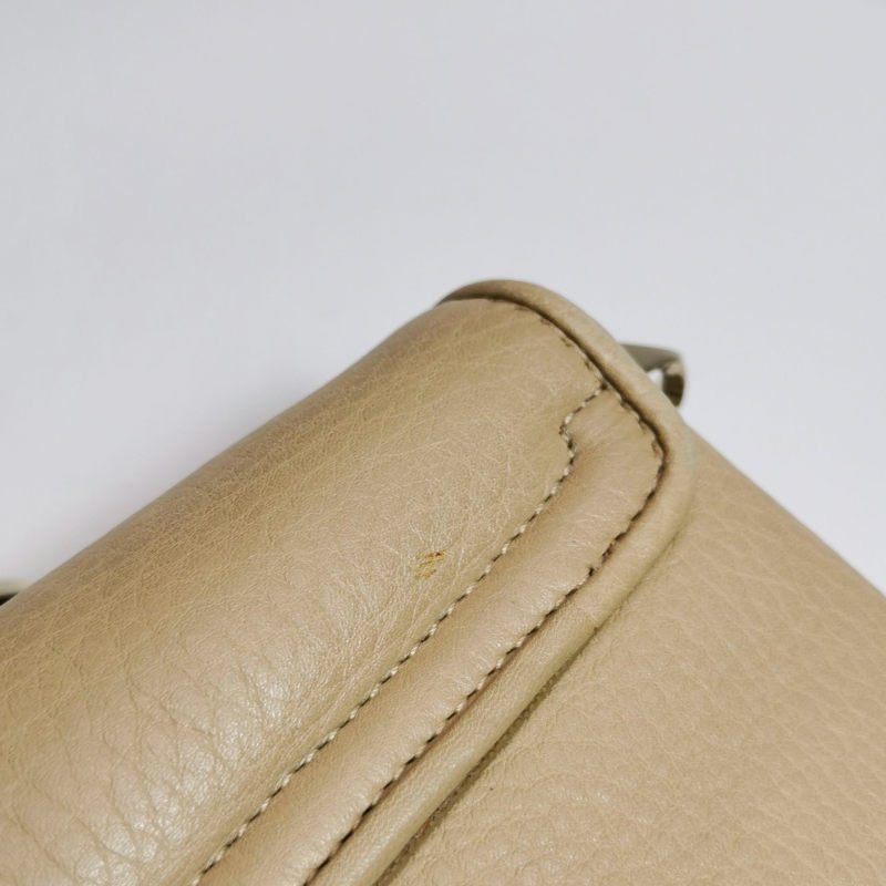 Bvlgari牛皮純色金屬扣單肩包-20