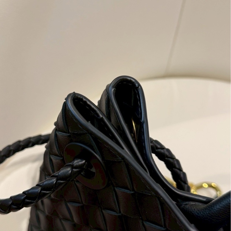 Bottega Veneta✨BV橫版Andiamo系列 Intrecciato編織磁釦手提包斜背包肩背包-15