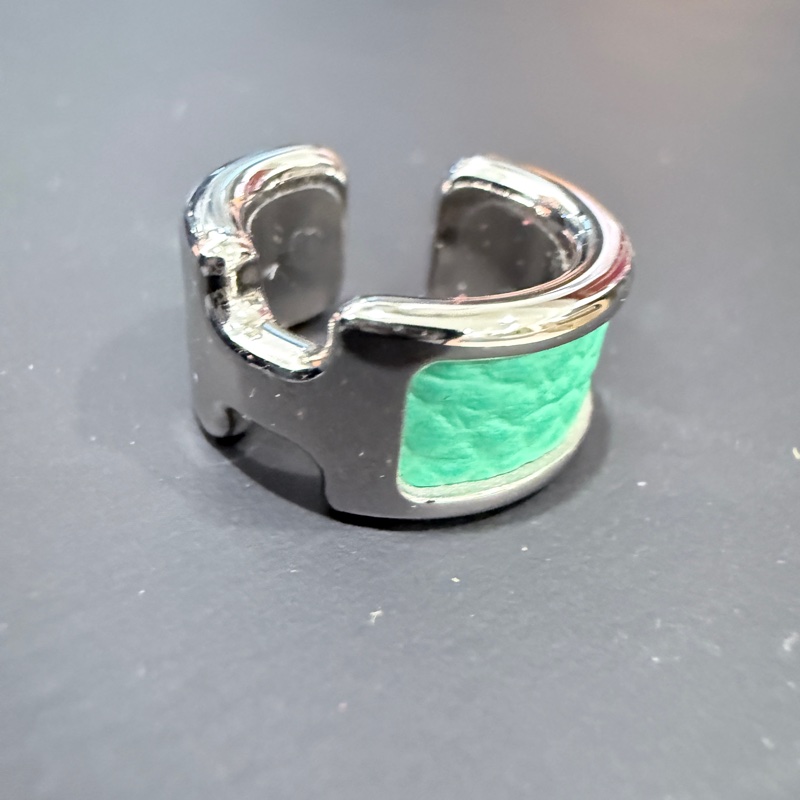 Hermes✨Olympe耳骨夾 小牛皮-0