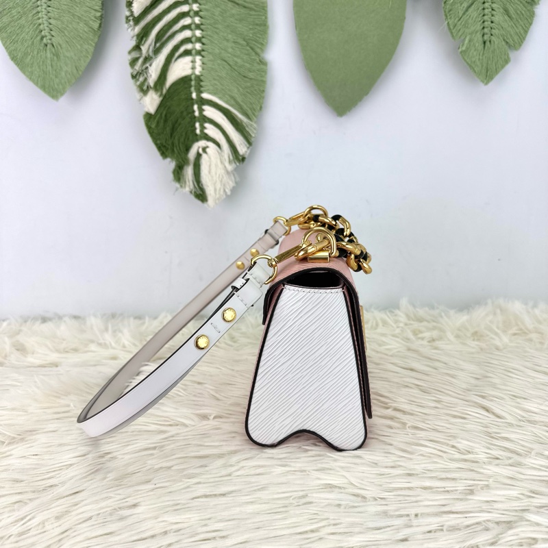 LV Twist 粉紅水波紋旋轉扣 PM Size 晶片款-3