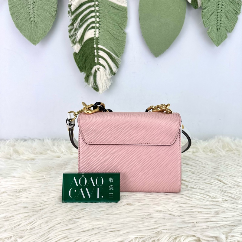 LV Twist 粉紅水波紋旋轉扣 PM Size 晶片款-4