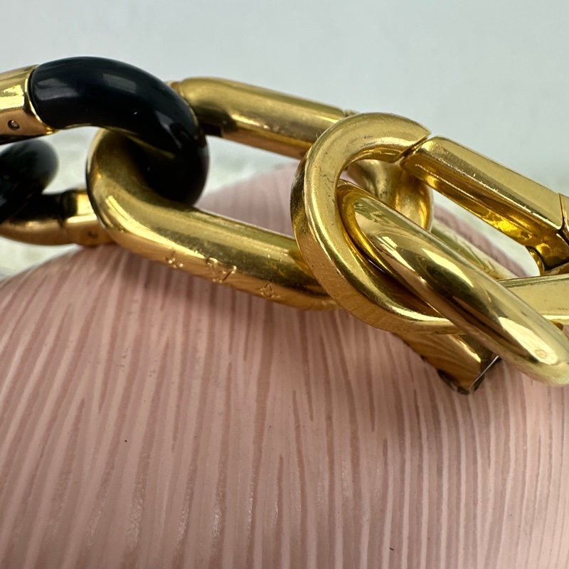 LV Twist 粉紅水波紋旋轉扣 PM Size 晶片款-14