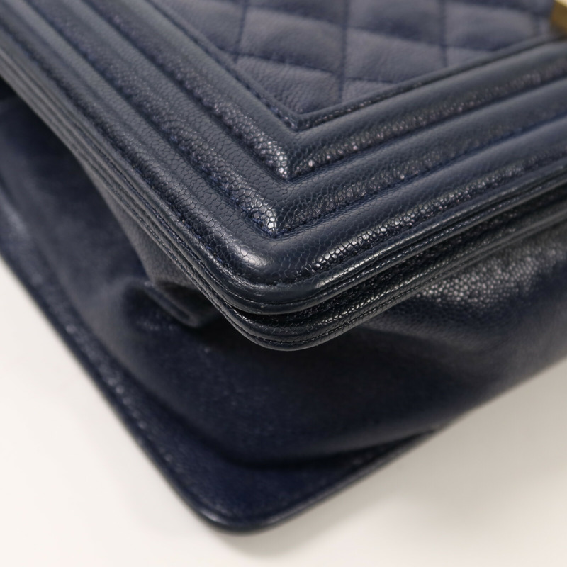 CHANEL 牛皮皮革Boy 25金扣鏈帶肩背袋-9