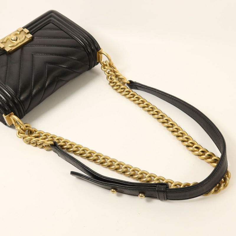 CHANEL 羊皮皮革Boy 20金扣鏈帶肩背袋-7