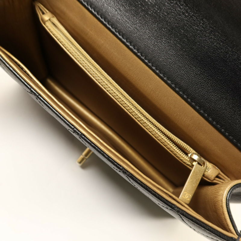 CHANEL 羊皮皮革Chain Shoulder金扣鏈帶肩背袋-4