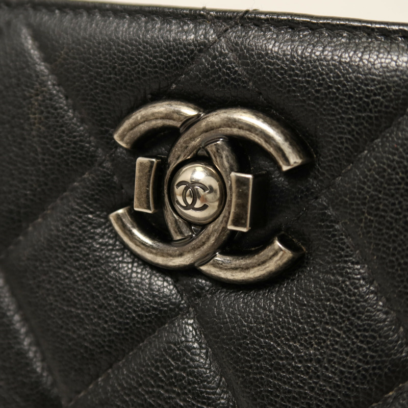 CHANEL 牛皮皮革Chain Shoulder銀扣鏈帶肩背袋-10