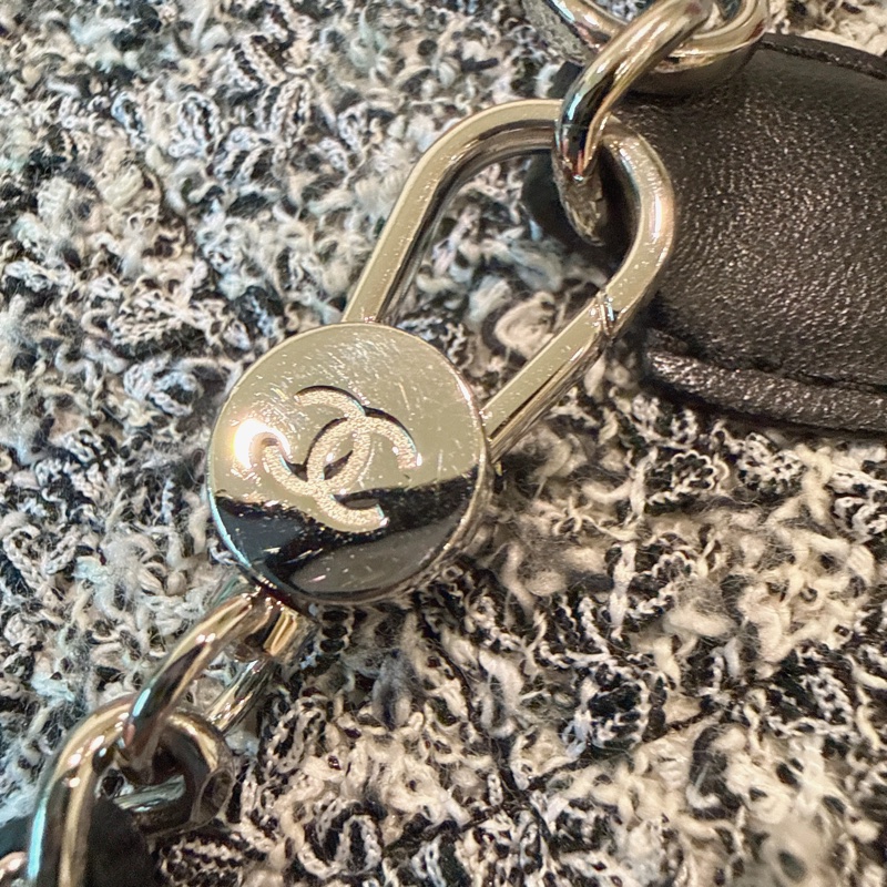 Chanel✨2024 粗花呢雙肩包mini小書包-25