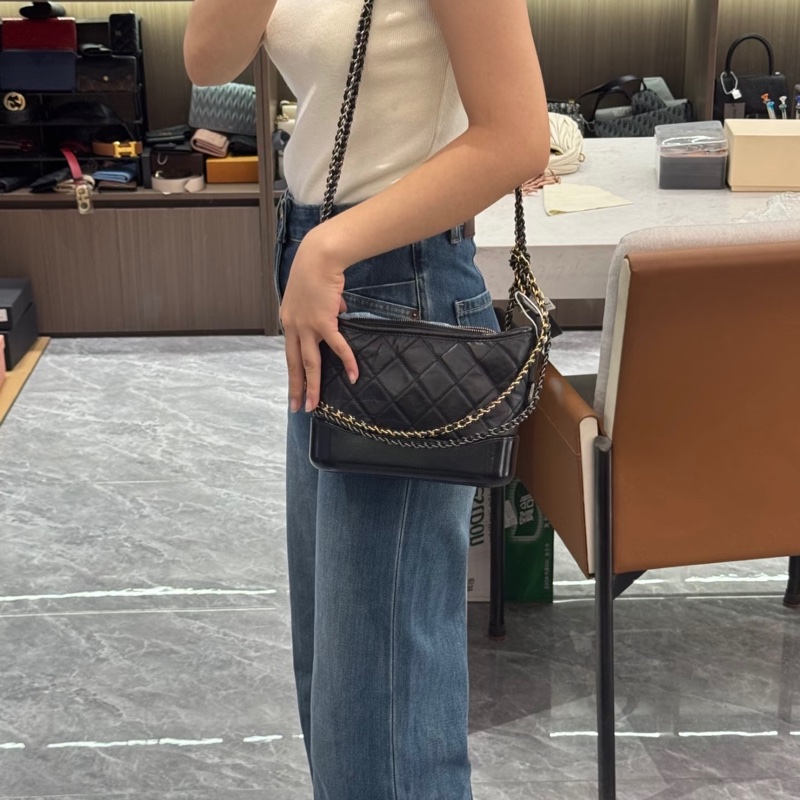 「JL精品代購」9新 Chanel 香奈兒 黑流浪包-2